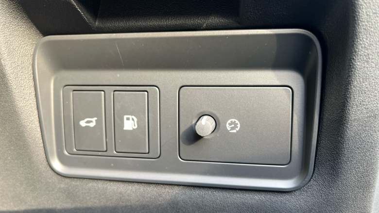 Land Rover Range Rover Evoque 1.5 P300e R-Dynamic SE 5dr Auto Hatchback